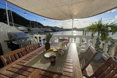 Image de Sunny Villa in the Marina - Excellent Water Views