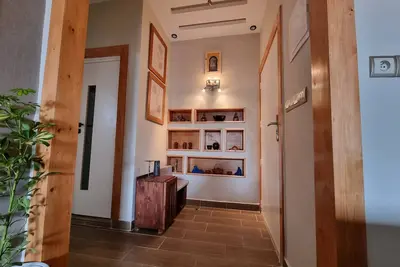 Very comfortable flat with garden. 1 min from the beach!