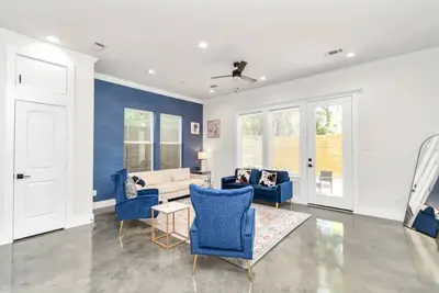 Image de Stylish Houston Hub Centrally Located to Downtown