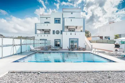 Image de Maison de campagne 'Blue Pearl Apolakkia 2' avec piscine partagée, terrasse partagée et Wi-Fi