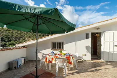 Image de Maison de vacances 'Il Lentischio - Corbezzolo' à Cala Lunga à 200 mètres de la mer