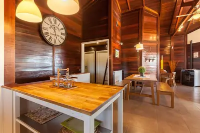 Image de Maison de vacances \"Wood House Massaranduba\" avec piscine privée, terrasse privée et Wi-Fi