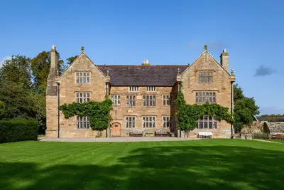 Image de Pentrehobyn Hall sleeps 18