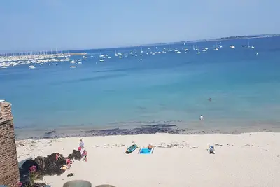 Image de Appartement exposé sud, vue mer, proximité immédiate de la plage, des commerces.