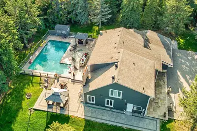 Image de Family Luxury Retreat w/ Hot Tub