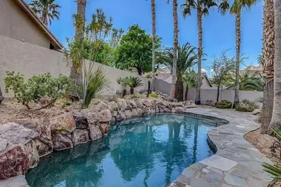 Image de Henderson Home, 5beds, Pool, backyard, pet friendly