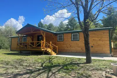 Image de Cozy Cabin in the Adirondacks!
