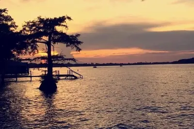 Image de Cozy home on Lake St. John. Pet friendly. Perfect for families and hunters.