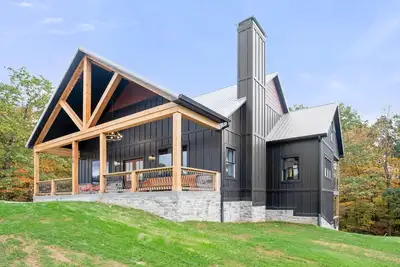 Image de Luxury✨ Spring Break💦 Hot Tub 🧖🏼‍♀️ Pool Table🎱 Multifamily 🛏️ 1 Mile To Boat Ramp🚤