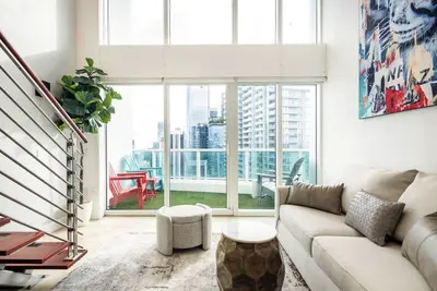 Image de Brickell River Loft / parking & 12 min to South Beach