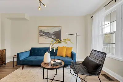Image de Instaworthy Home - Relaxing Patio w/ Bbq - Pet Friendly