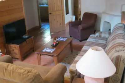 Image de Luxury Pueblo Suite\n\nCozy family styled home with a comfy loft