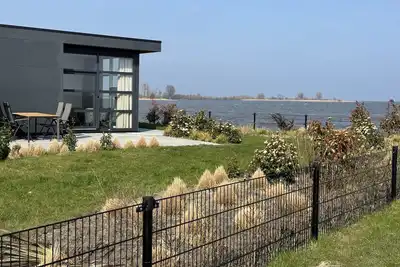 Image de Erste Reihe - mit Zaun - Premium-chalet Ijsselmeerstrand