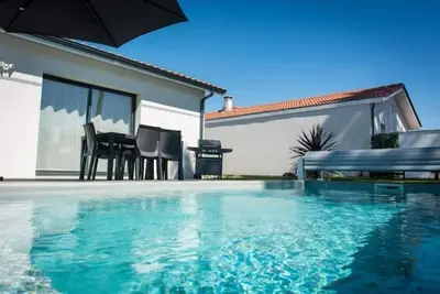 Image de Villa La sapotille 4* de plain-pied avec piscine à Mimizan Bourg