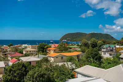 Image de Our spacious, air-conditioned home embodies style, luxury, and eco-friendliness.