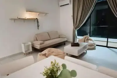 Image de SecreteGarden627 3 storey 5r4b PartyHome 12-20pax