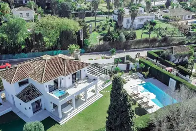 Image de New Villa Nueva Andalucia 5 bedrooms private pool Golf Las Brisas