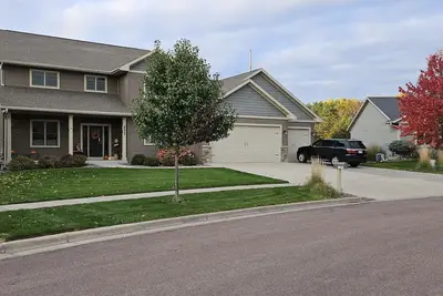 Image de A Spacious Homey Place To Be/ Shared property with Owner.