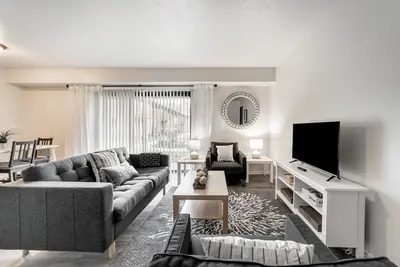 Image de Sleek 1bd Apt Perfect for Traveling Professionals