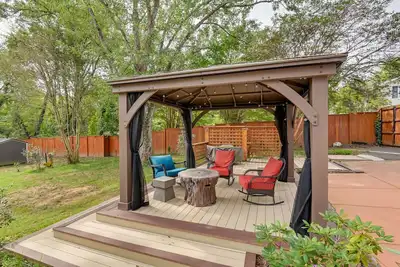 Image de Old Hickory Hideout: Charming Apt w/ Deck!