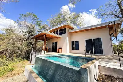 Image de Ocean View Hilltop Villa with Infinity Pool 25 Minutes from Tamarindo