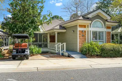 Image de Sandestin Beautiful One Story Updated Cottage  6 Seater Golf Cart Included