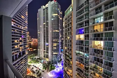 Image de Cozy condo in Brickell with parking and pool