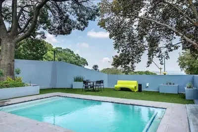 Stylish Dante’s 1-bedroom condo free Wifi & Cinema