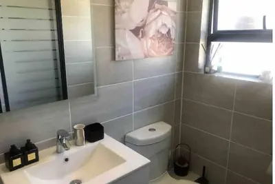 Image de Luxurious Waterfall 1 bedroom Condo