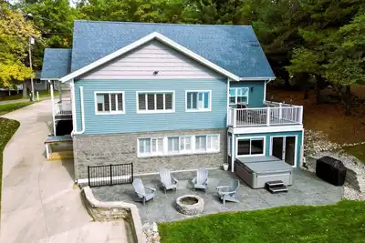 Image de Marwood Cove - Luxury Waterfront Cottage with Hot Tub