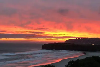 Image de Beach house with panoramic views\n