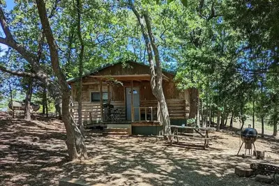 Image de Little Woods - Cabin Tucked in the Woods