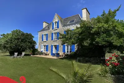 Image de Magnifique maison de vacances avec une vue unique sur la mer.