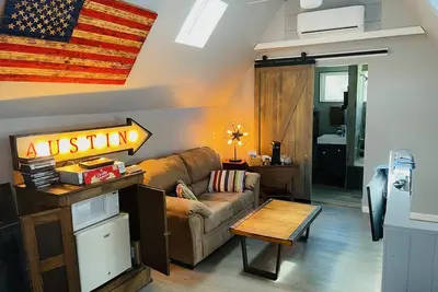 Image de Bastrop Tiny Disc Golf Retreat & Enclosed pool