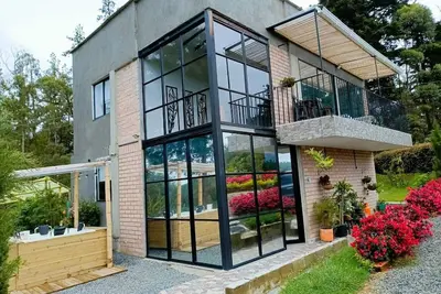 Image de Beautiful villa overlooking the forest + jacuzzi