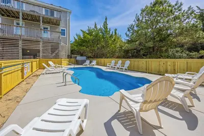 Image de Soundside Dog Friendly w/ Private Pool, Hot Tub, Elevator, Nearby Beach Access