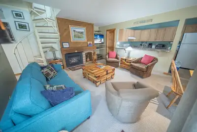 Image de Loft, Family Friendly, Shuttle to Slopes