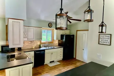 Image de The Sherwood Home: 3 Br W/Garage Use, Convenient to 1-75