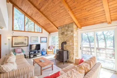 Image de A Cape Escape with Water Views from Every Room\n