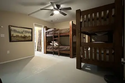 Image de Room 6, sleeps 4 located just 20 mins from the heart of downtown Waxahachie.