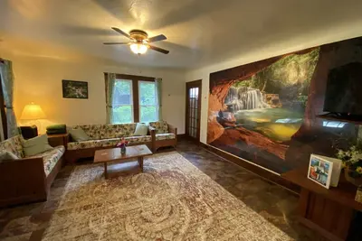 Image de Hidden Charm Suites - Tnt Suite, Downtown Retreat