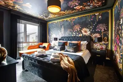 Image de Opulent Haven: Unmatched Luxury