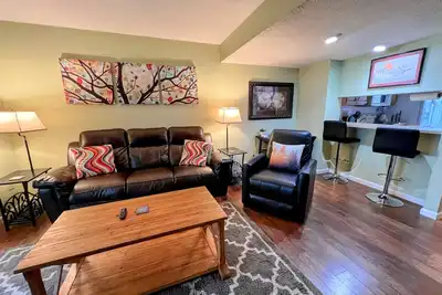 Image de Townhouse in the Pines\n