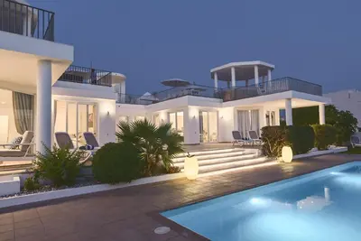 Image de Maison de vacances Callao Salvaje pour 1 - 16 personnes avec 8 chambres à coucher - Logement de vaca