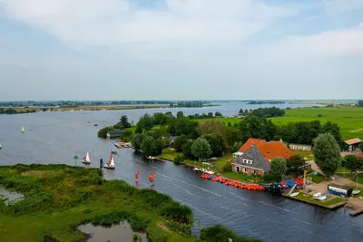 Image de Hébergement de groupe au bord de l'eau ouvert jusqu'à