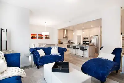16 Person Luxury Escape/Dbl Suite