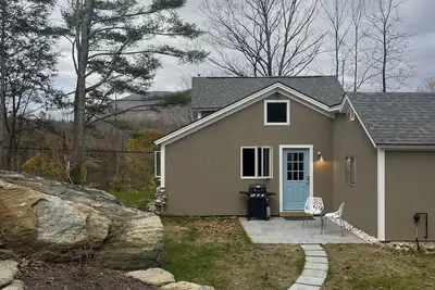 Image de Fly fishing, tubing, biking and shopping are steps away!