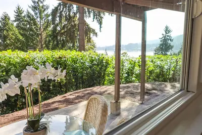 Image de Convenient Lakeview 1 bed 1 bath home in Bellevue