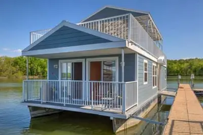 Image de 3br Floating Cabin 1: Bring the Family & the Dog!