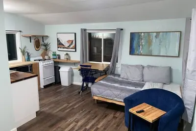 Image de #3 Cozy Little Cabin / Midtown / Yard / Bbq